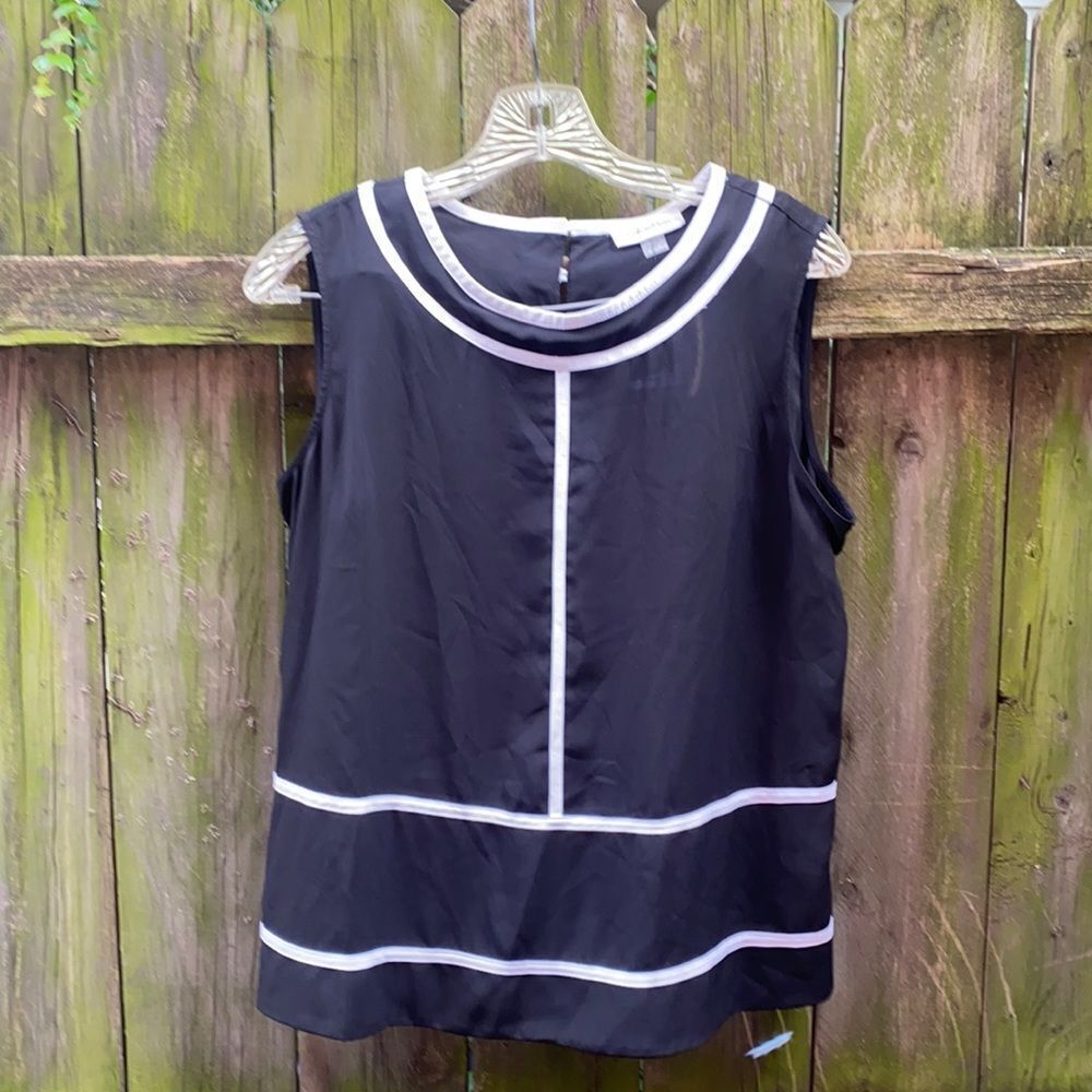 Calvin Klein top sz. M NWT